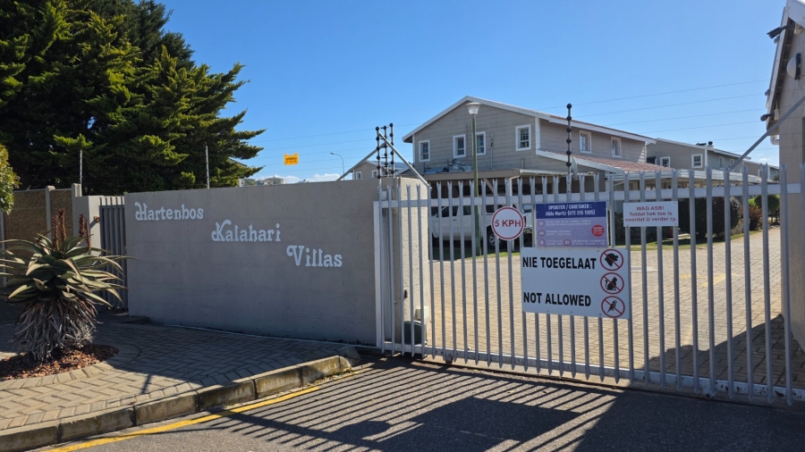 2 Bedroom Property for Sale in Hartenbos Central Western Cape